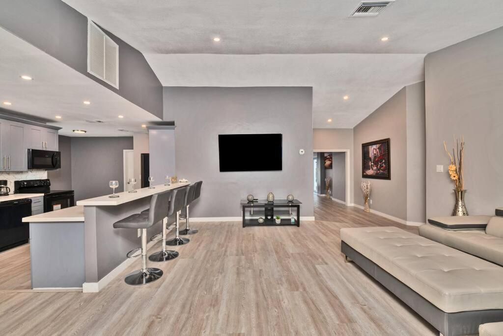 Spacious 4 Bedrooms, 2 Bathroom House With Pool Miramar Exterior foto