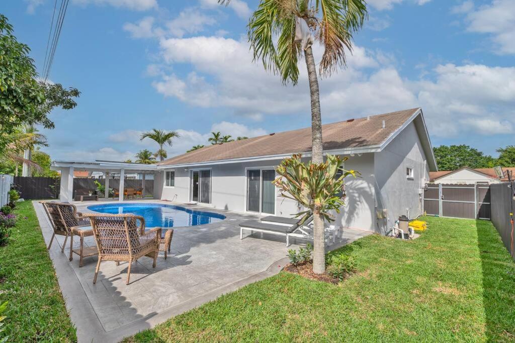 Spacious 4 Bedrooms, 2 Bathroom House With Pool Miramar Exterior foto