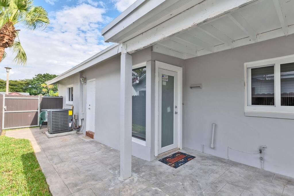 Spacious 4 Bedrooms, 2 Bathroom House With Pool Miramar Exterior foto